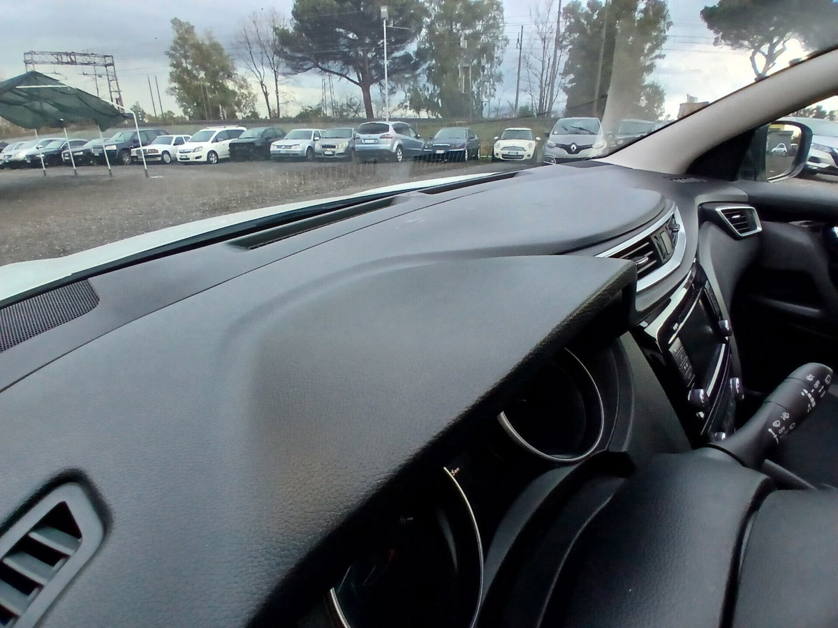 Nissan Qashqai 1.3 DIG-T 140 CV N-Connecta (15)