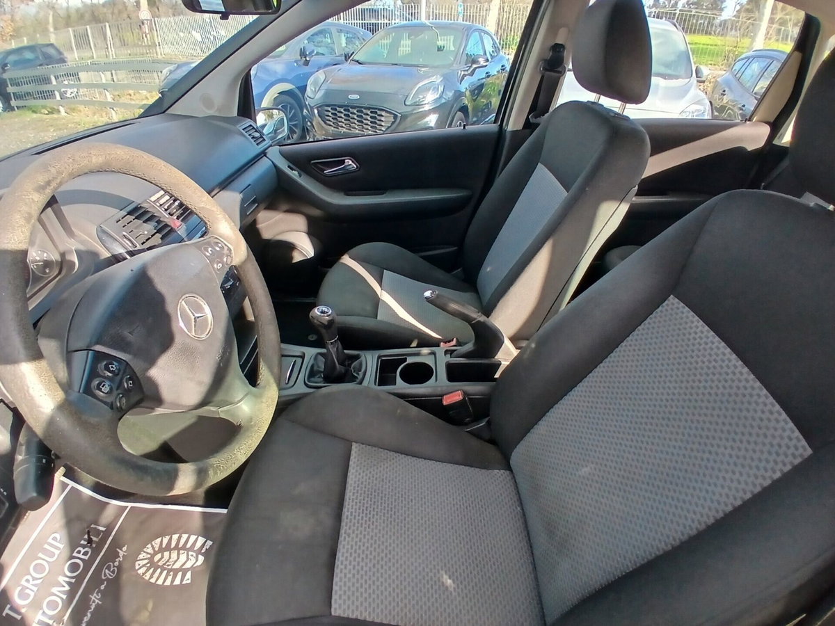 Mercedes-Benz Classe A 180 CDI Classic (9)