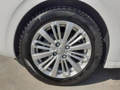 Peugeot 208 100 5 porte Allure (11)