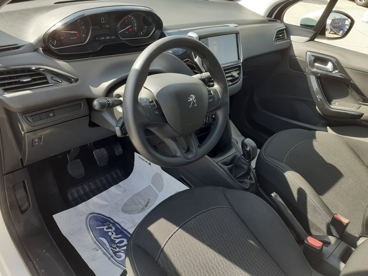 Peugeot 208 100 5 porte Allure (13)