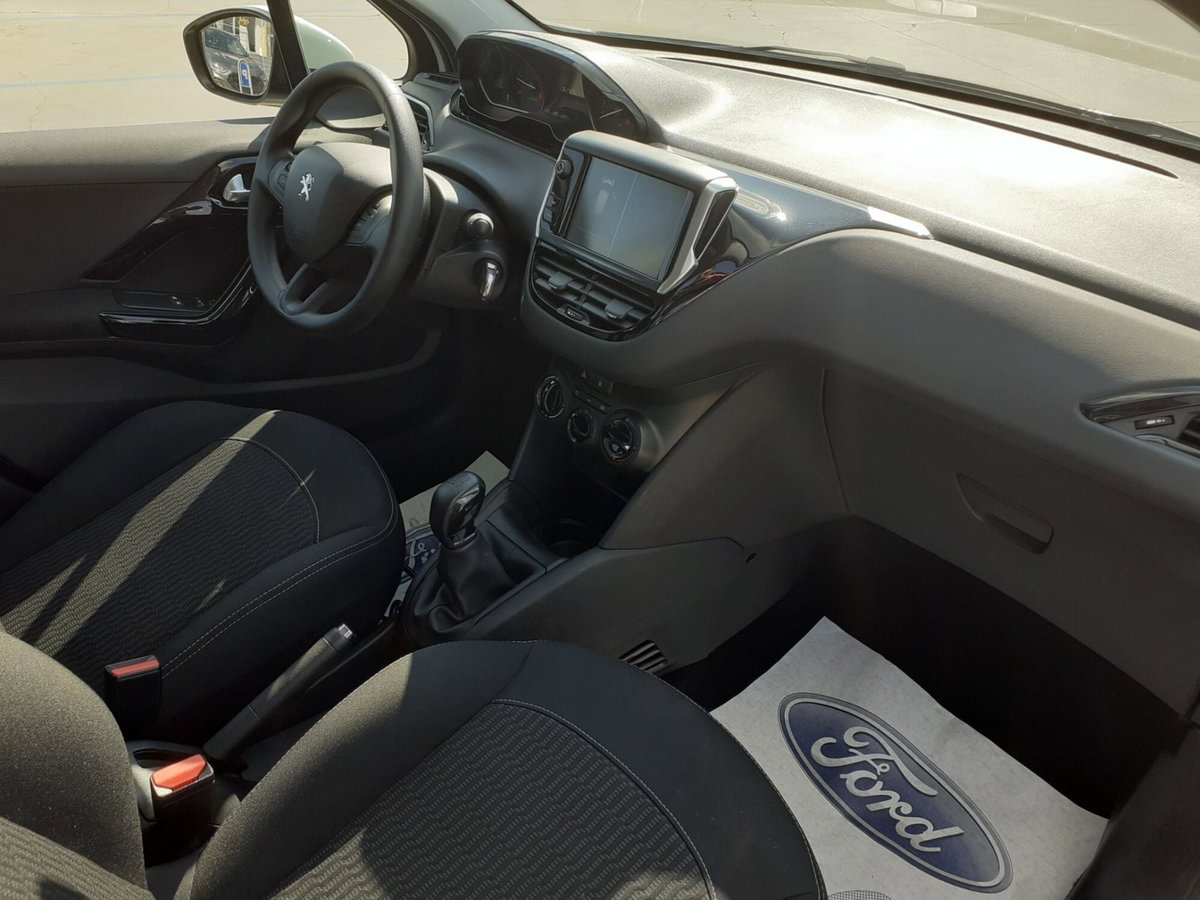 Peugeot 208 100 5 porte Allure (18)