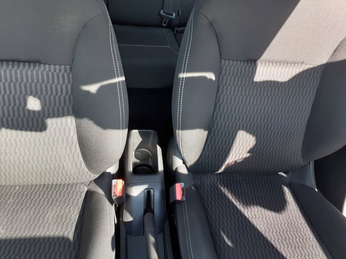 Peugeot 208 100 5 porte Allure (20)