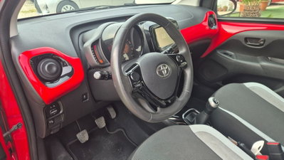 Toyota Aygo 1.0 VVT-i 69 CV 5 porte x-cool (12)