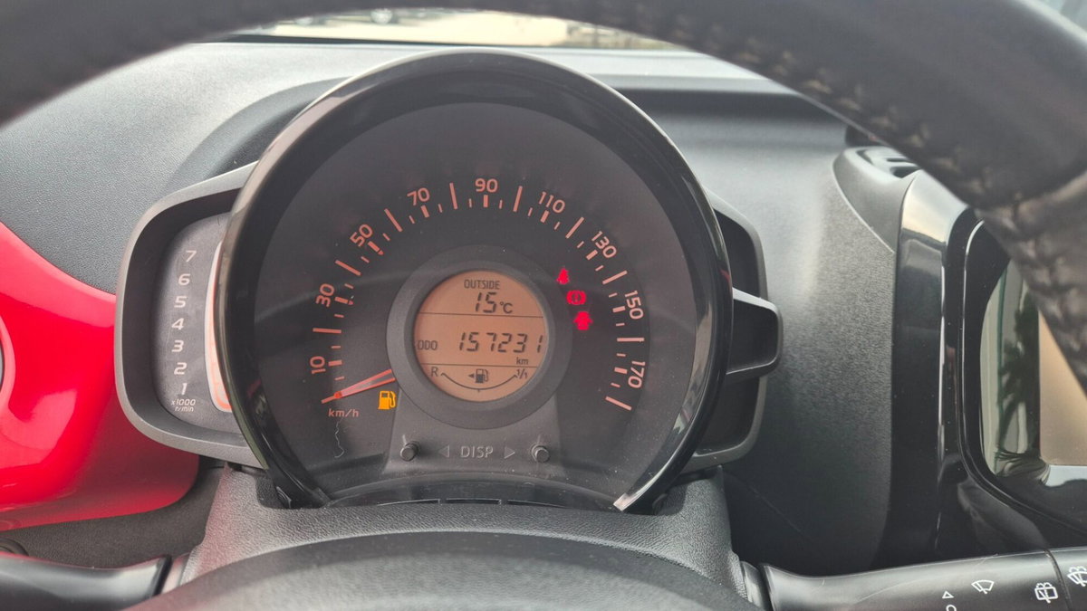 Toyota Aygo 1.0 VVT-i 69 CV 5 porte x-cool (14)