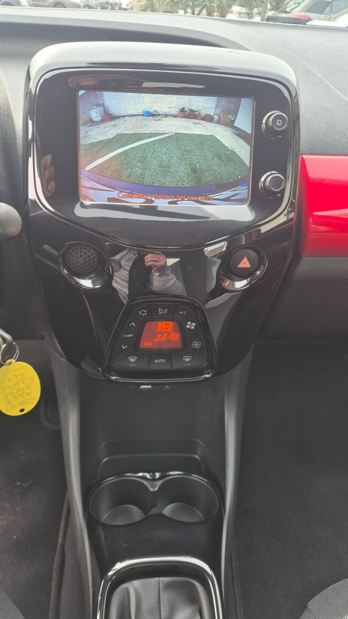 Toyota Aygo 1.0 VVT-i 69 CV 5 porte x-cool (16)