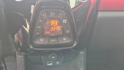 Toyota Aygo 1.0 VVT-i 69 CV 5 porte x-cool (17)