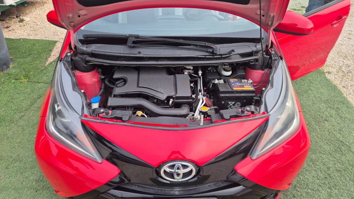 Toyota Aygo 1.0 VVT-i 69 CV 5 porte x-cool (20)