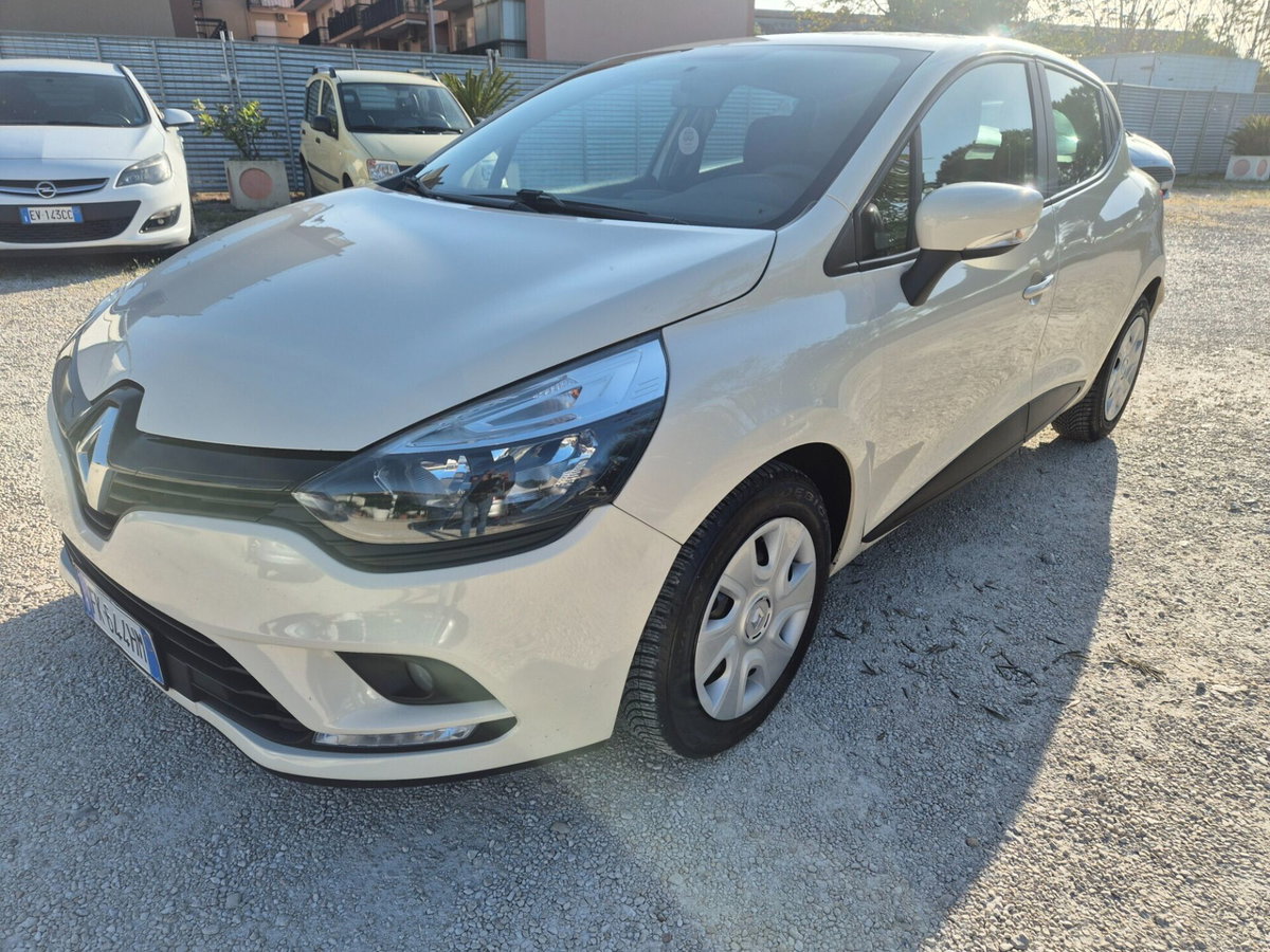 Renault Clio dCi 8V 75CV Start&Stop 5 porte Energy Zen (2)