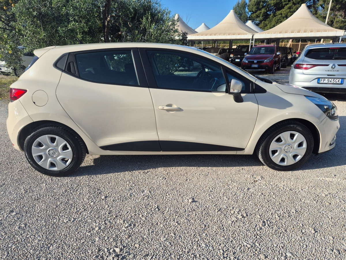 Renault Clio dCi 8V 75CV Start&Stop 5 porte Energy Zen (7)