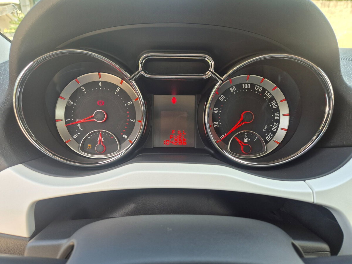 Opel Adam 1.2 70 CV Jam (12)