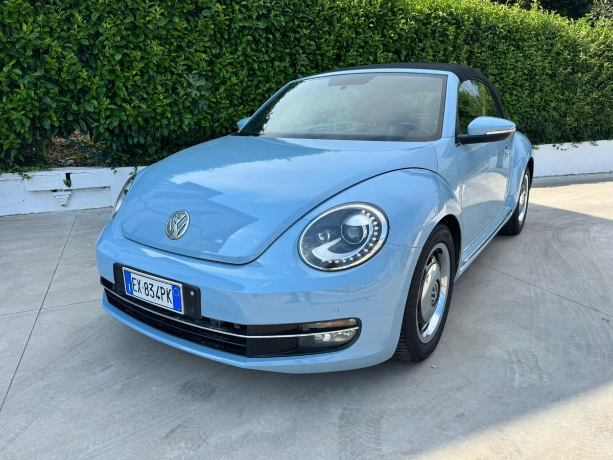 Volkswagen Maggiolino Cabrio 1.6 TDI Design (2)