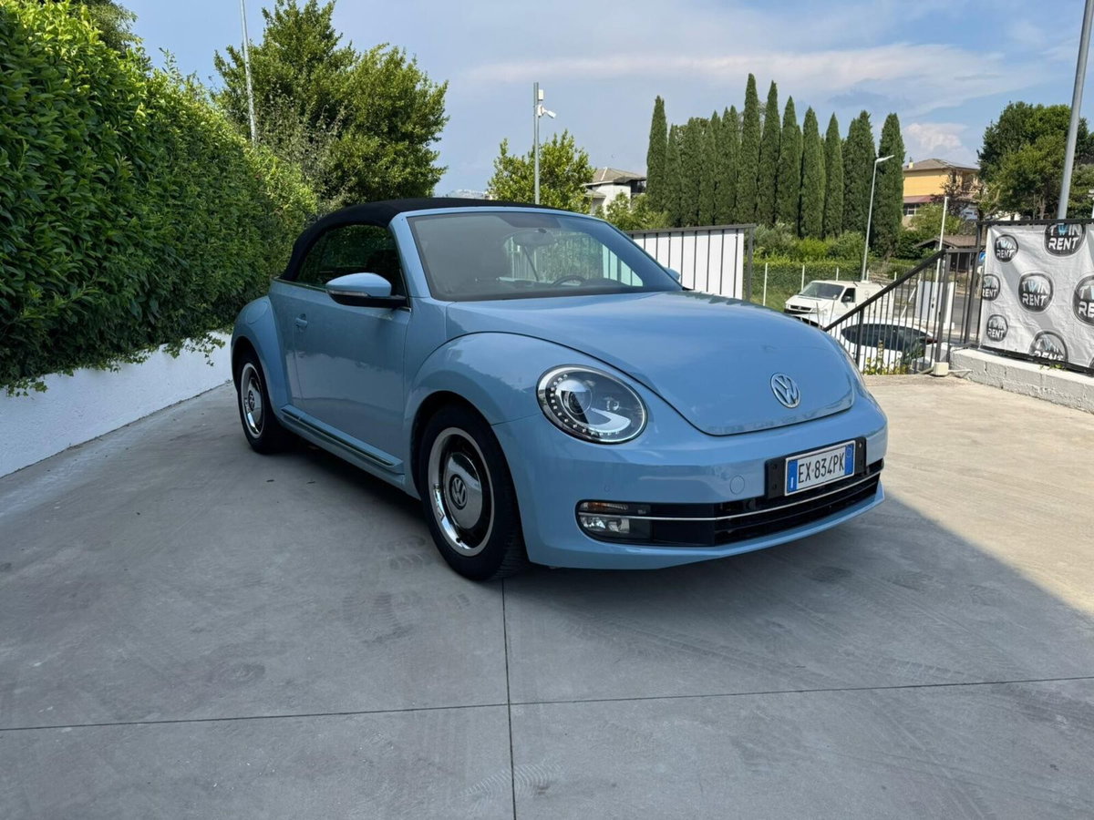 Volkswagen Maggiolino Cabrio 1.6 TDI Design (9)