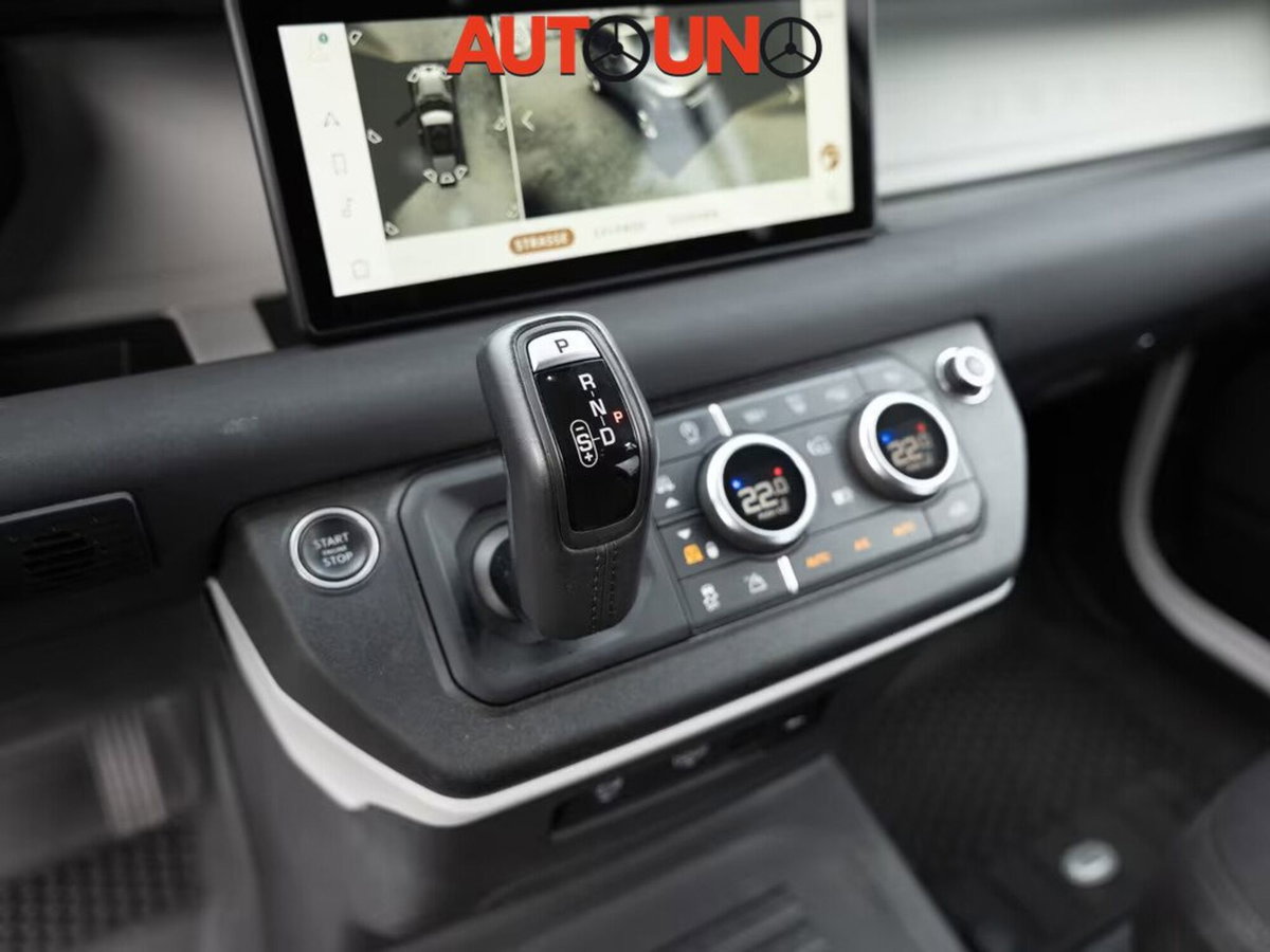 Land Rover Defender 110 2.0 SD4 AWD Auto S (10)