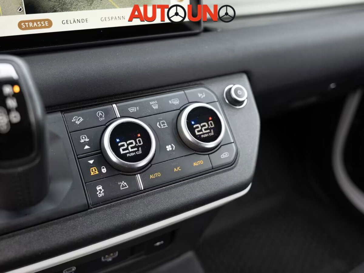 Land Rover Defender 110 2.0 SD4 AWD Auto S (13)