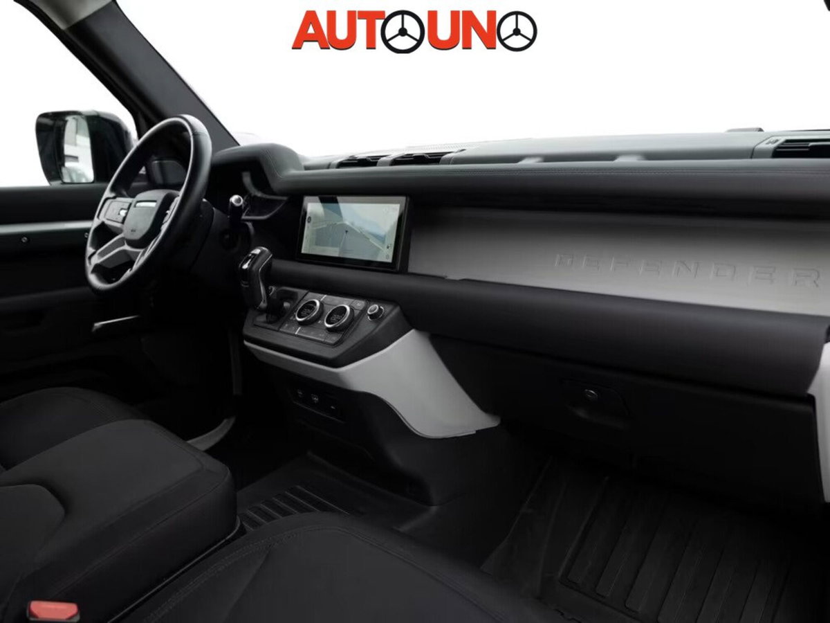 Land Rover Defender 110 2.0 SD4 AWD Auto S (14)