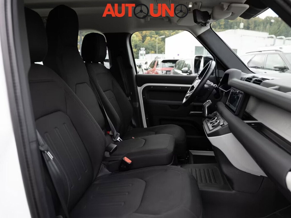 Land Rover Defender 110 2.0 SD4 AWD Auto S (15)