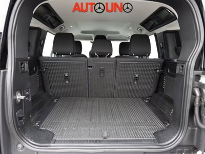 Land Rover Defender 110 2.0 SD4 AWD Auto S (17)