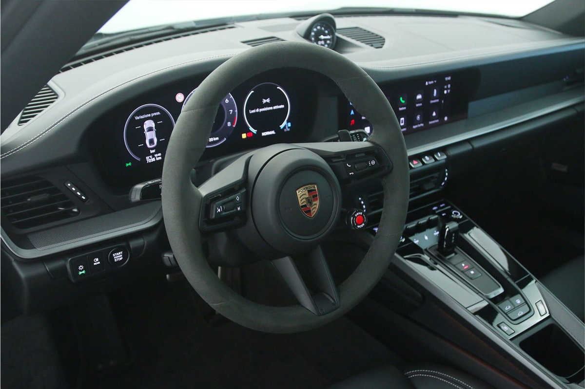 Porsche 911 Coupé 3.0 Carrera 394cv auto (9)