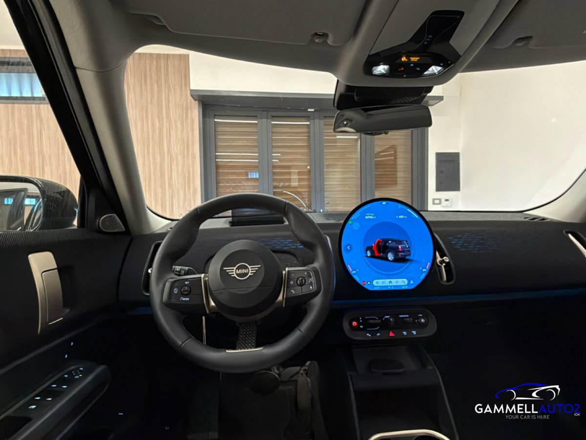 MINI Mini Countryman E Blackyard (15)