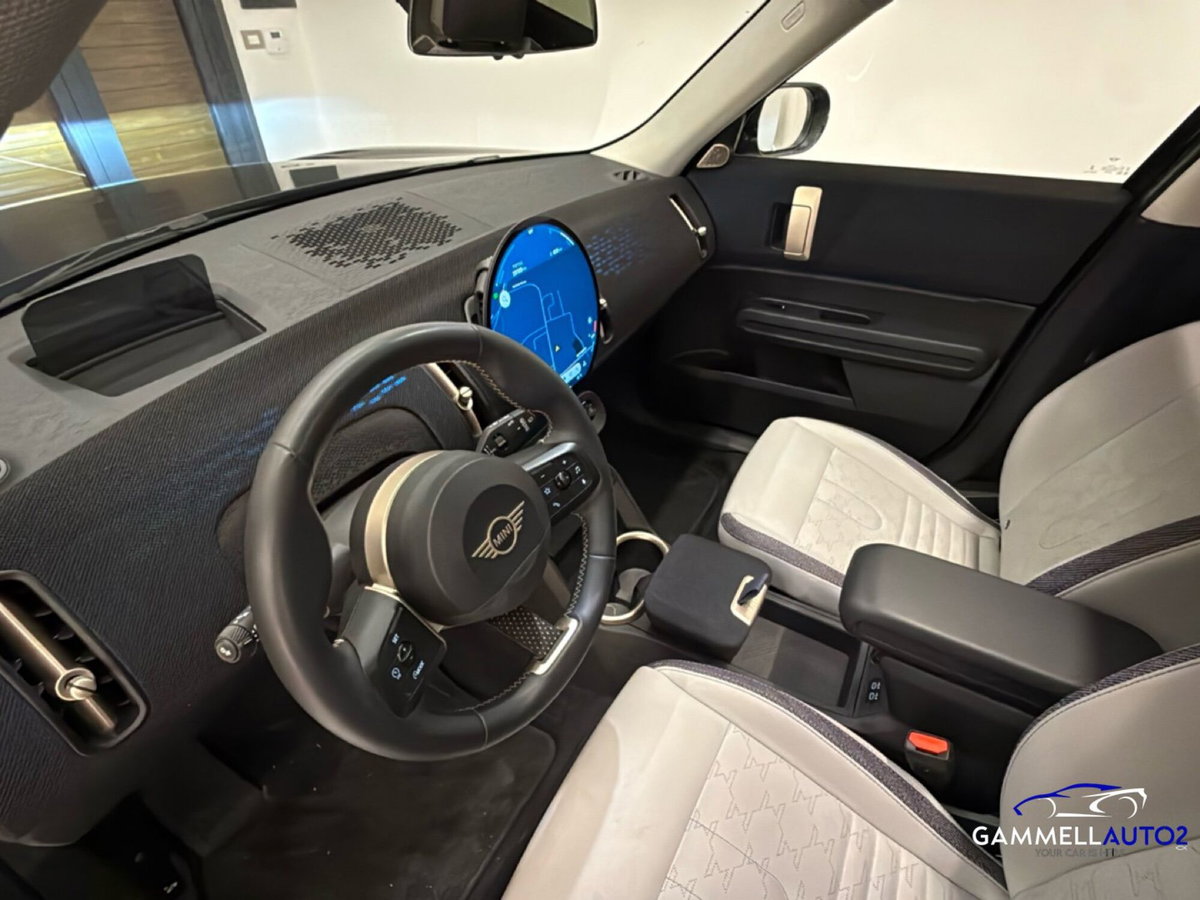 MINI Mini Countryman E Blackyard (17)