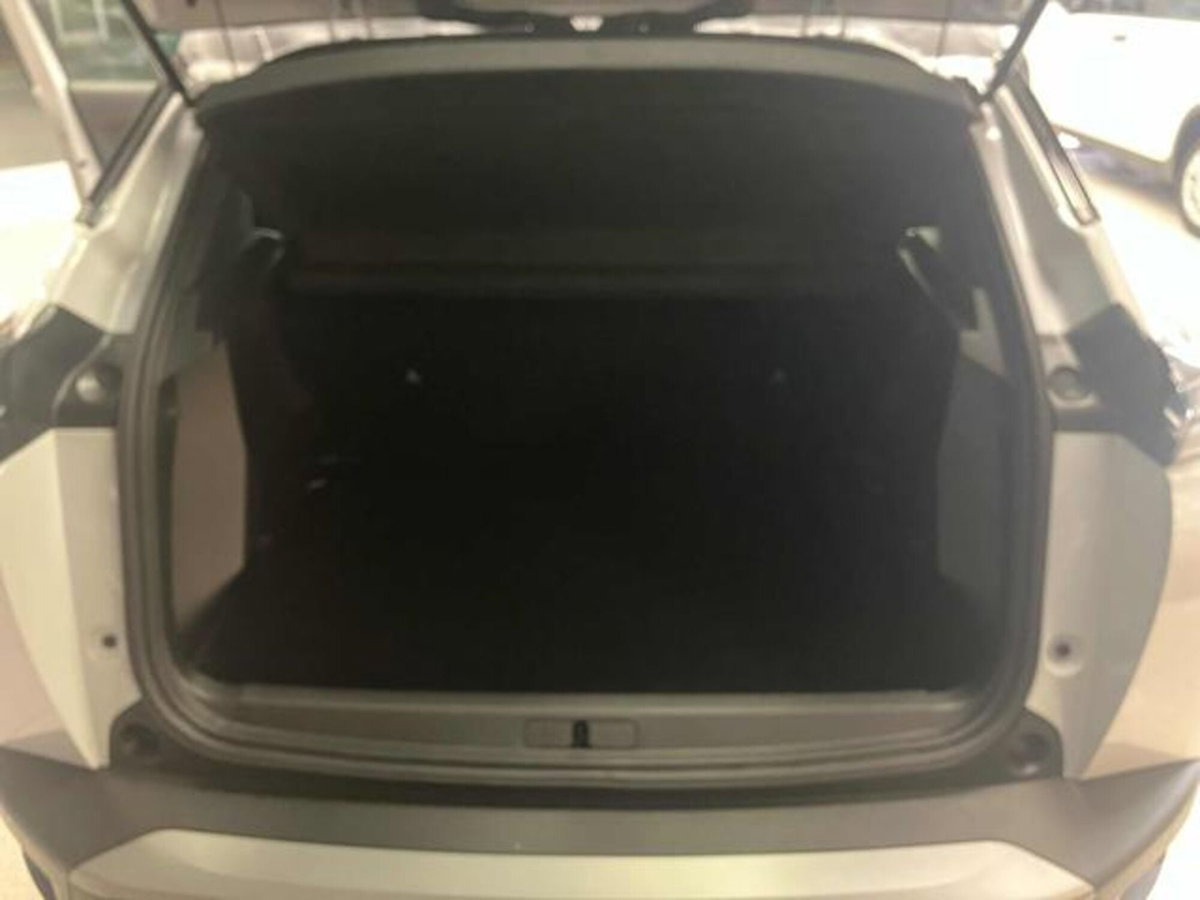 Peugeot 2008 1.2 puretech Style s&s 100cv (9)