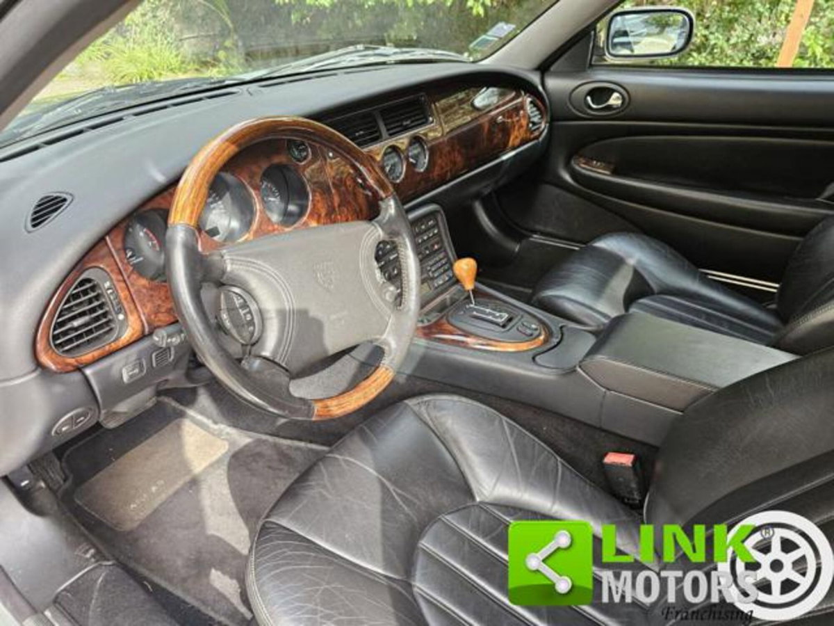 Jaguar XKR 4.0 Convertibile (12)