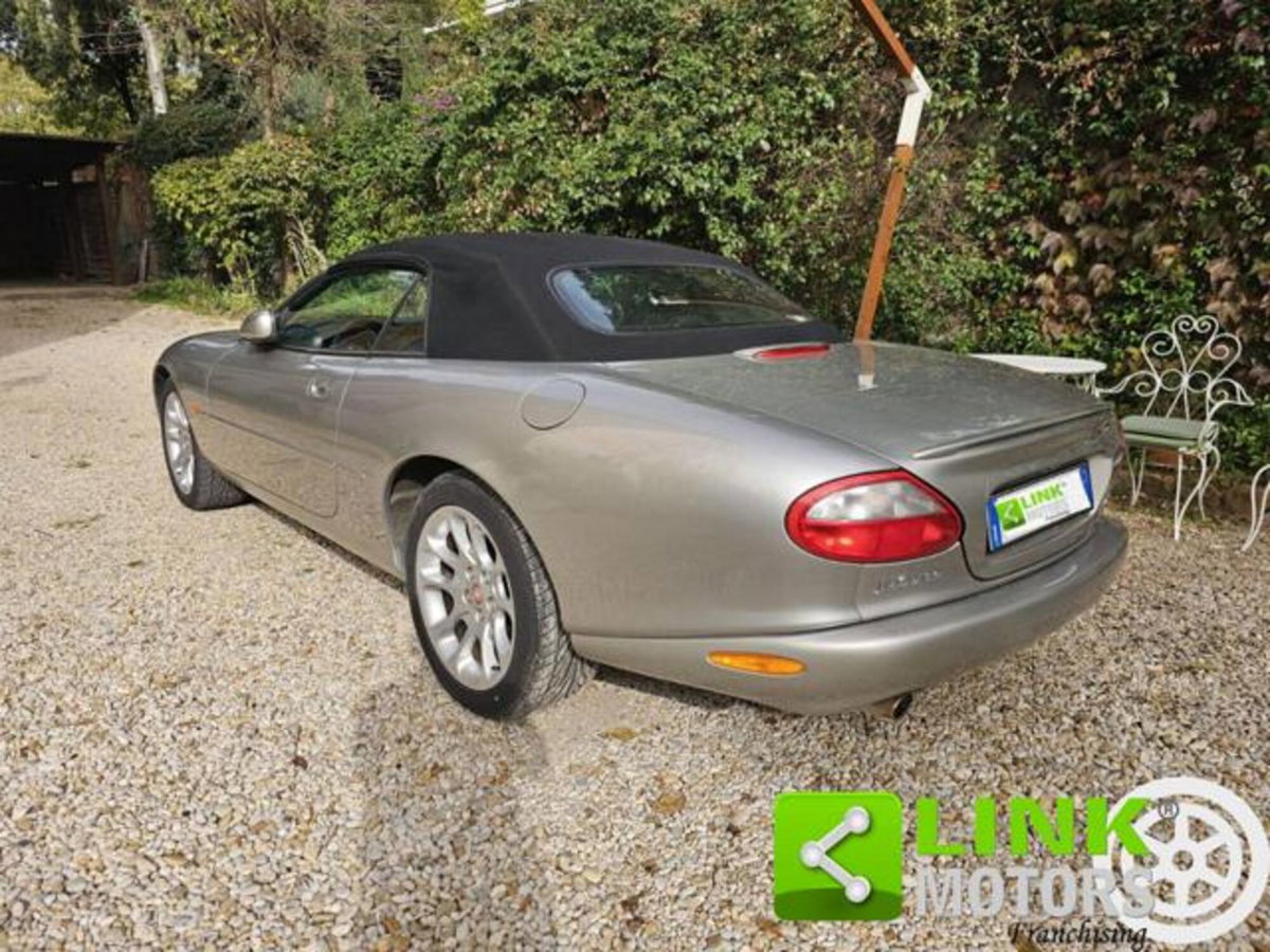 Jaguar XKR 4.0 Convertibile (9)
