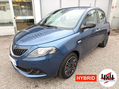 Lancia Ypsilon 1.0 FireFly 5 porte S&S Hybrid Ecochic A. Ferretti usata