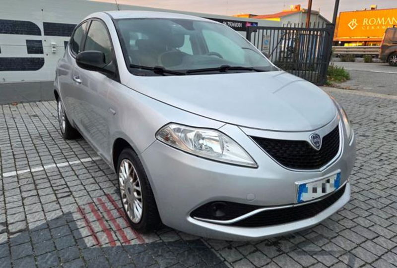 Lancia Ypsilon 1.2 69 CV 5 porte Silver
