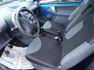 Peugeot 107 68CV 3p. Desir (9)