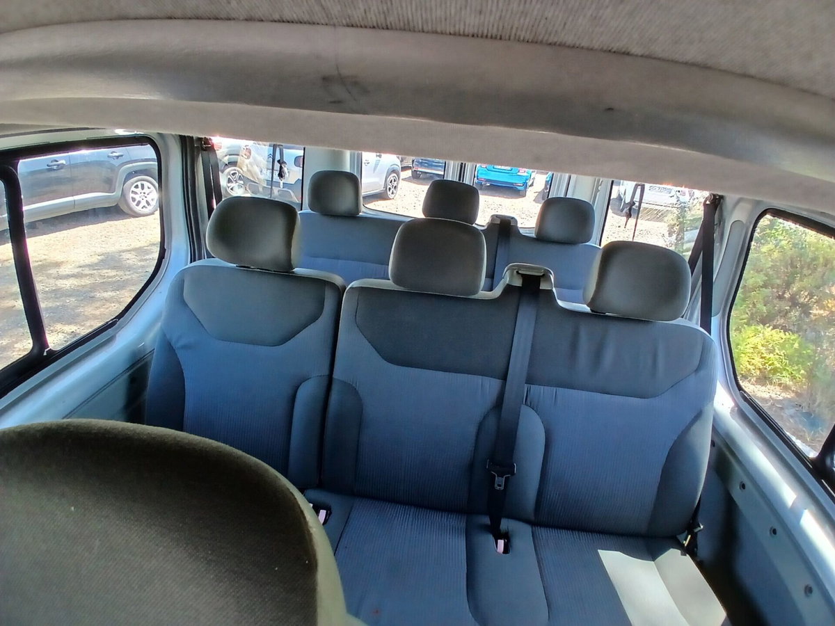 Opel Vivaro Furgone 29 2.5 CDTI PL-TN Combi Semivetrato Fap M1 (19)