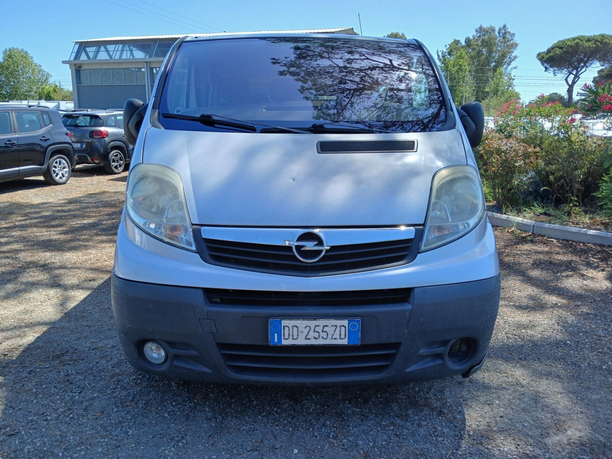 Opel Vivaro Furgone 29 2.5 CDTI PL-TN Combi Semivetrato Fap M1 (2)