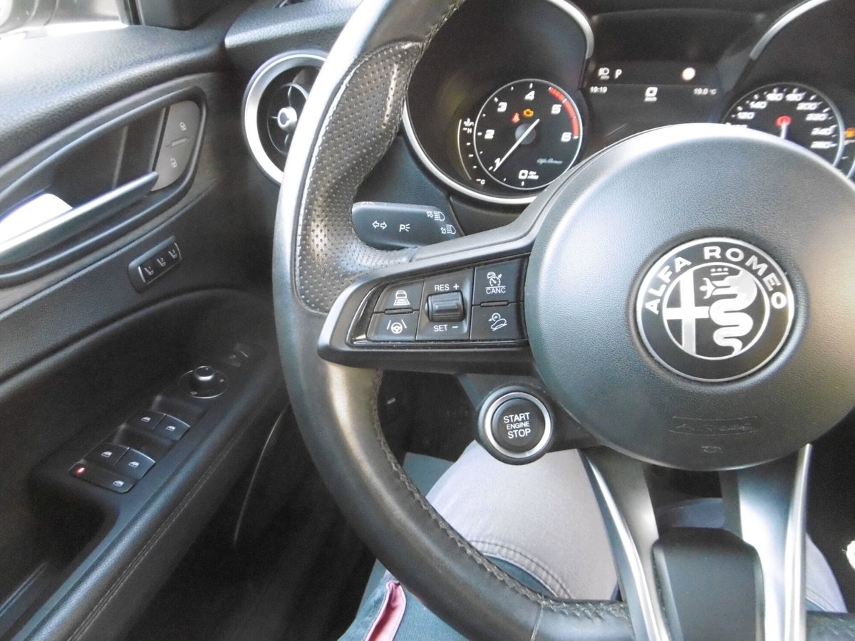 Alfa Romeo Stelvio Stelvio 2.2 Turbodiesel 210 CV AT8 Q4 Ti (12)