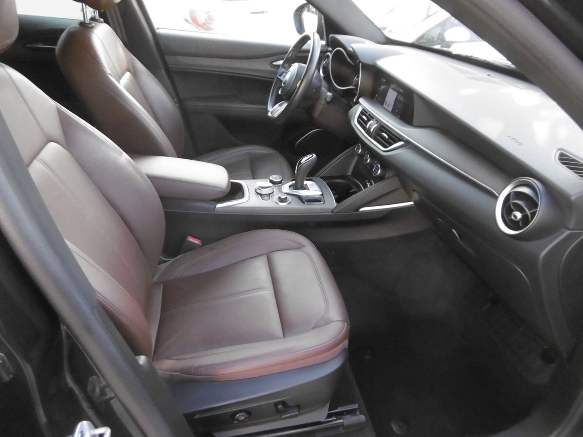 Alfa Romeo Stelvio Stelvio 2.2 Turbodiesel 210 CV AT8 Q4 Ti (15)