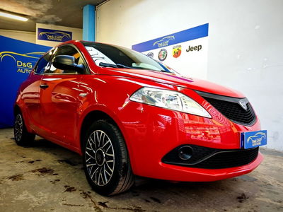 Lancia Ypsilon 1.0 FireFly 5 porte S&S Hybrid Ecochic A. Ferretti usata