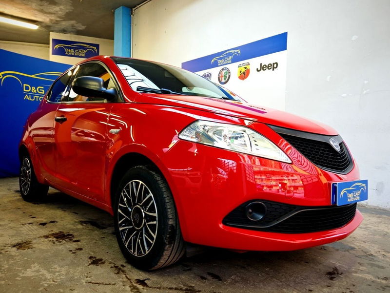 Lancia Ypsilon 1.0 FireFly 5 porte S&S Hybrid Ecochic A. Ferretti
