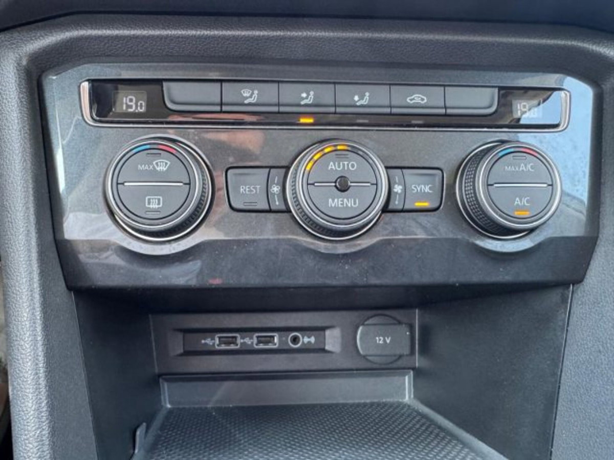 Volkswagen Tiguan Allspace 2.0 TDI SCR DSG 4MOTION Business BMT (11)
