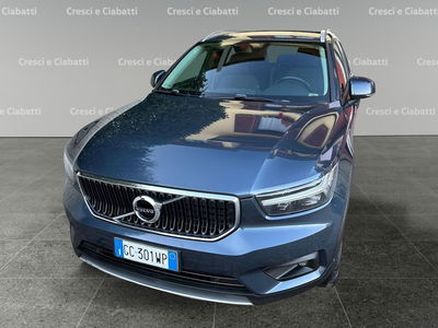 Volvo XC40 D3 AWD Geartronic Momentum Pro usata
