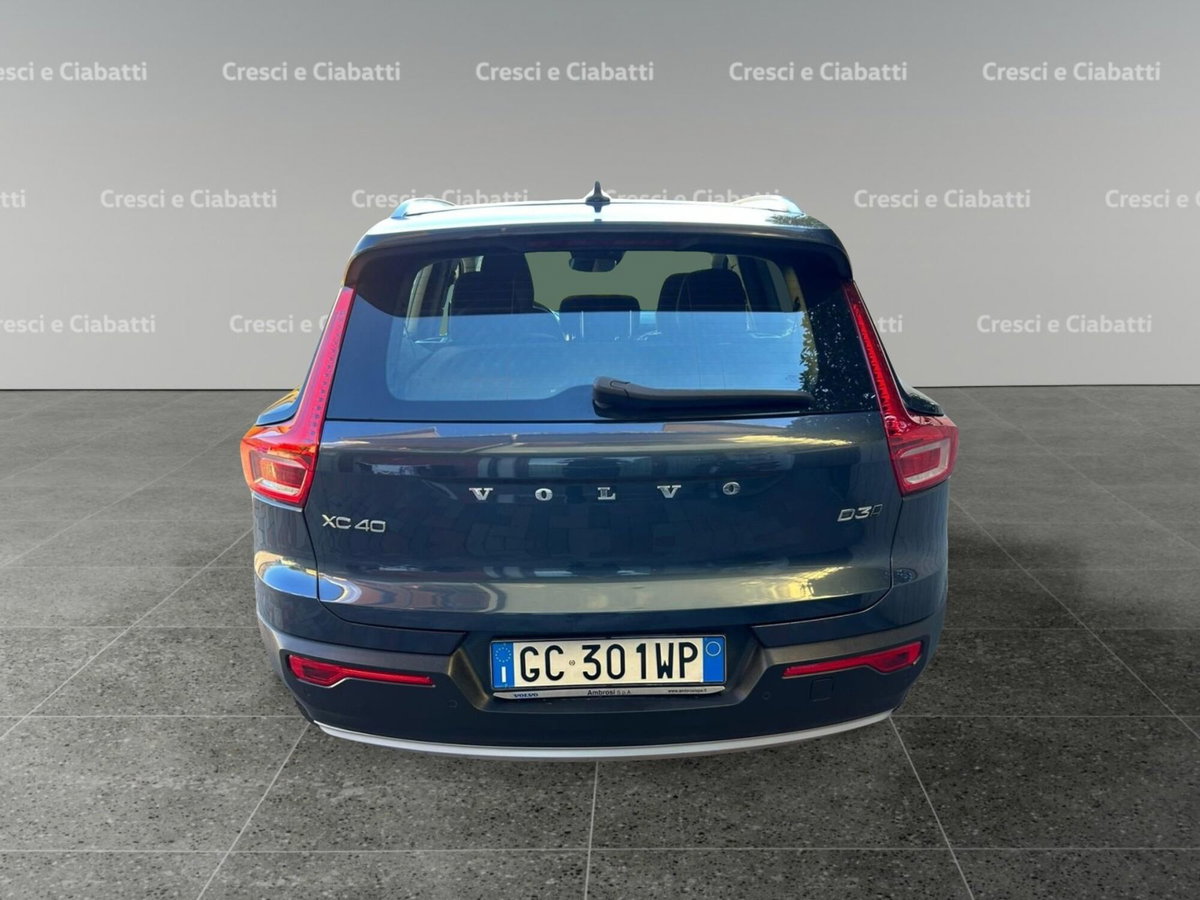 Volvo XC40 D3 AWD Geartronic Momentum Pro (4)