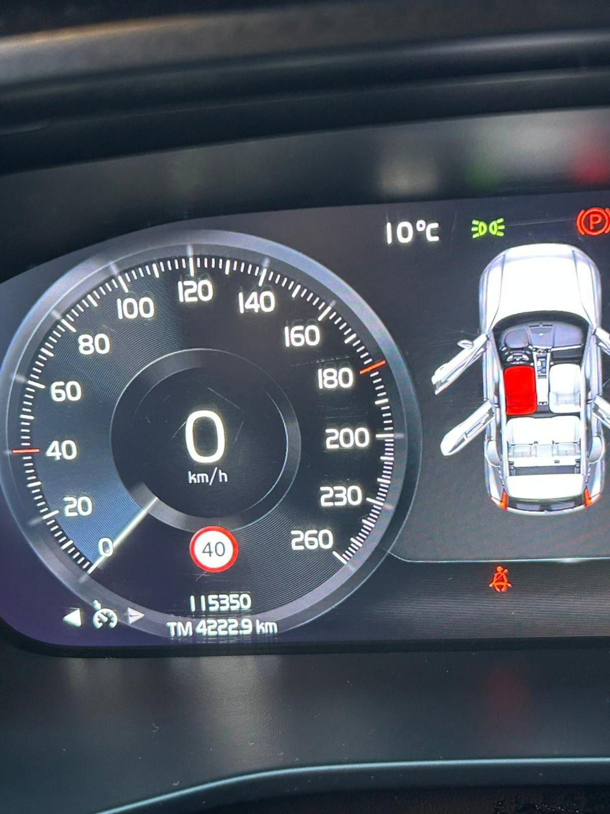 Volvo XC40 D3 AWD Geartronic Momentum Pro (6)