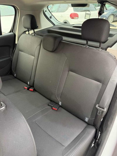 Dacia Sandero 1.5 dCi 8V 75CV Start&Stop Ambiance (12)