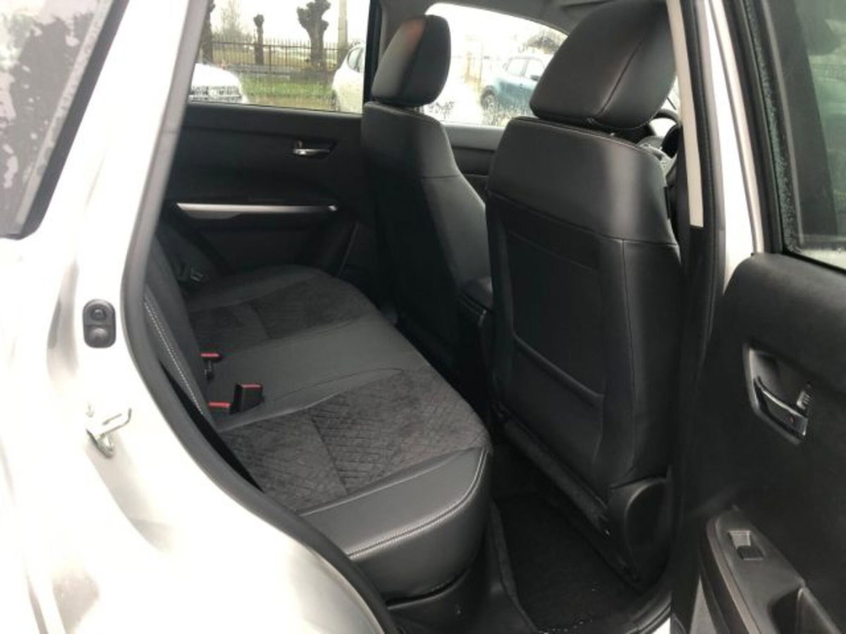 Suzuki Vitara 1.4h Starview Kuro 2wd 110cv at (5)