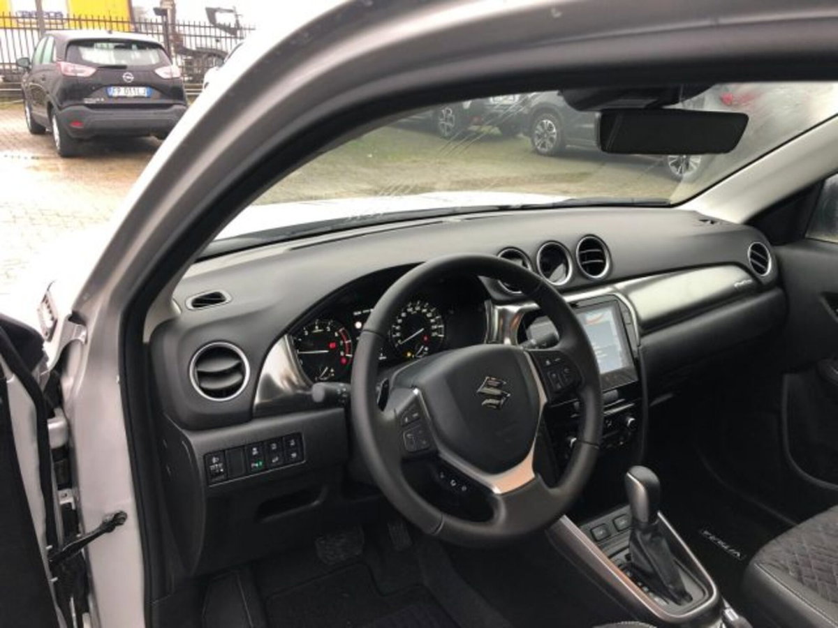Suzuki Vitara 1.4h Starview Kuro 2wd 110cv at (9)