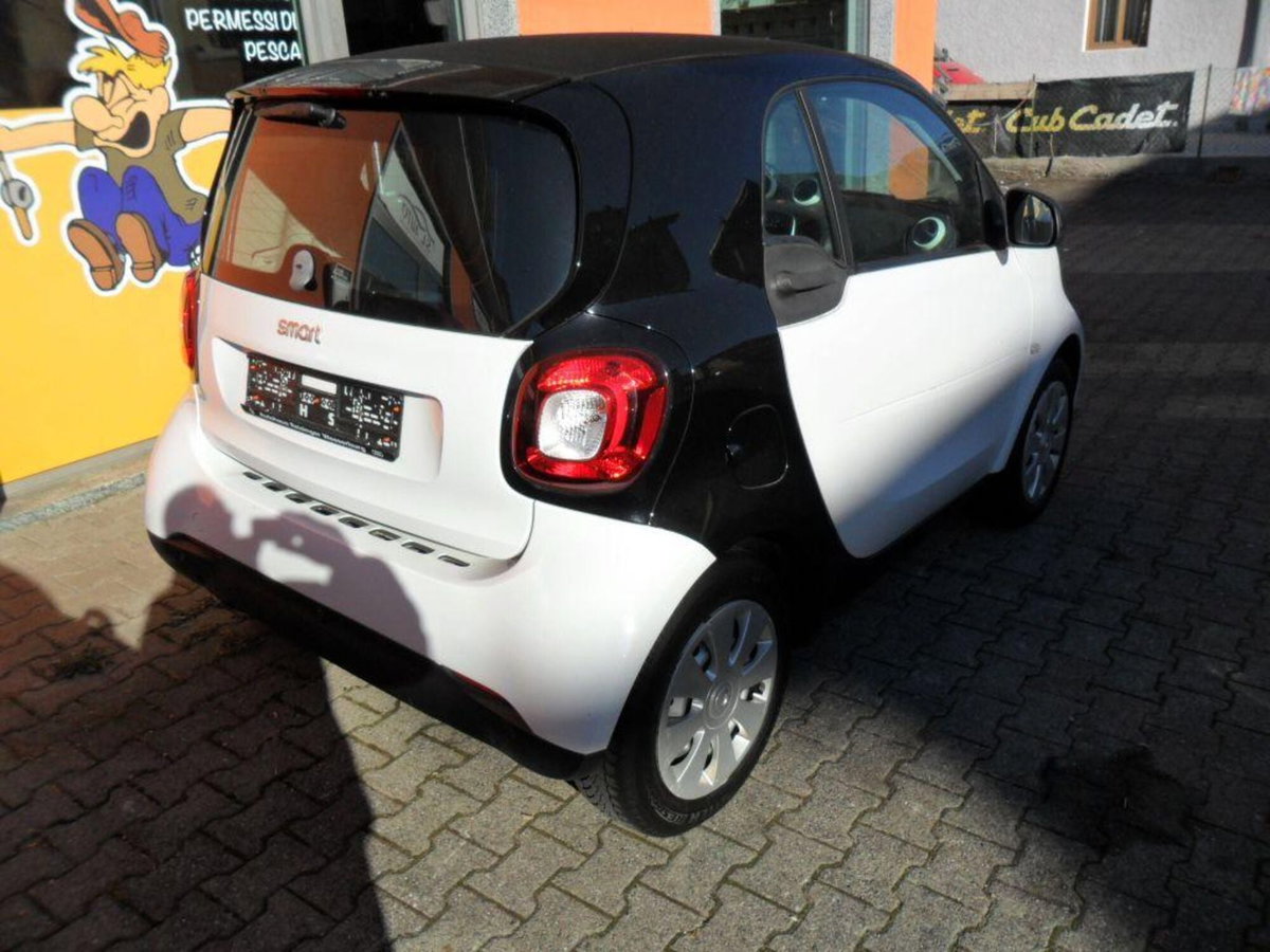 smart Fortwo 70 1.0 Urban (3)