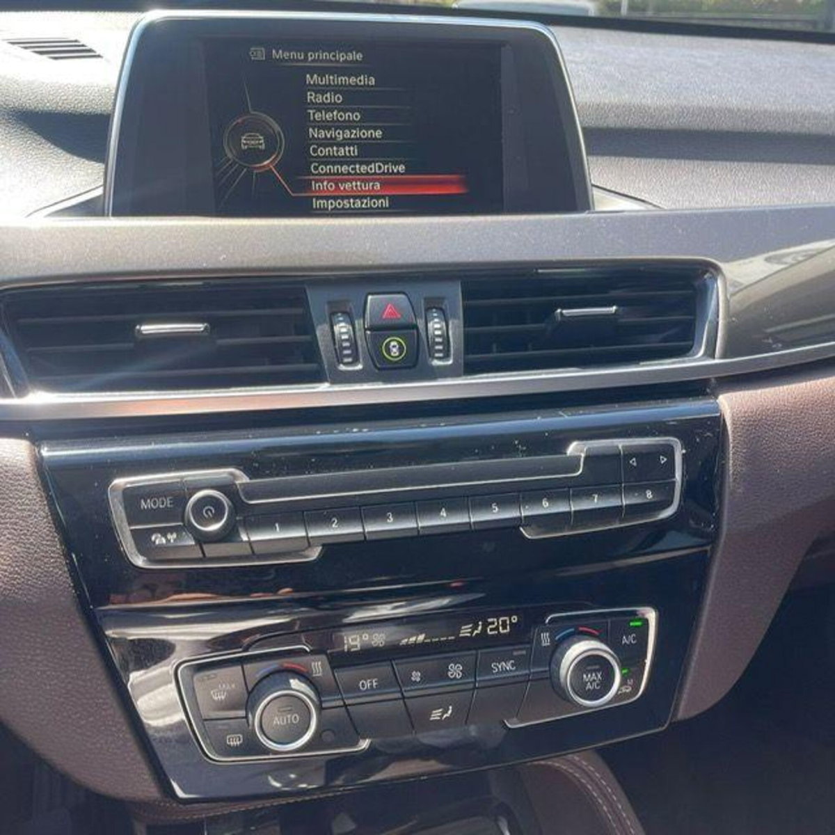BMW X1 sDrive18d xLine Plus (11)