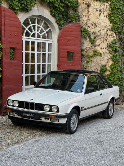 BMW Serie 3 320i 2 porte usata