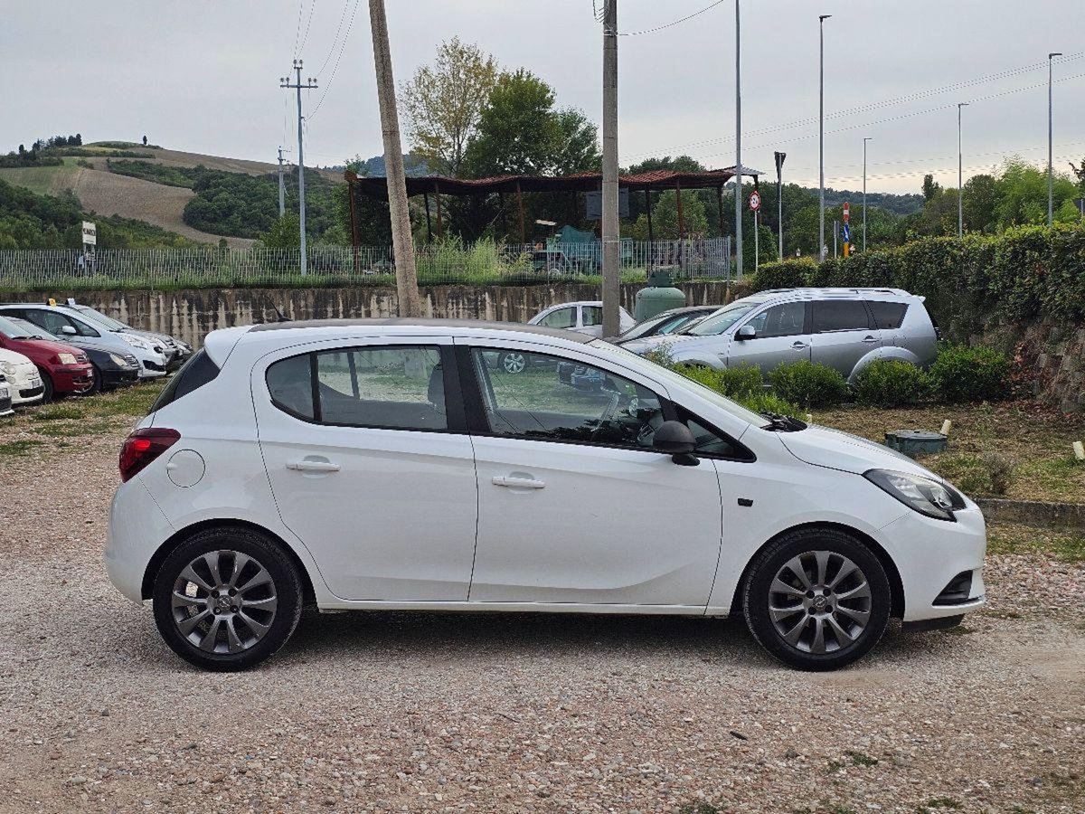 Opel Corsa 1.2 5 porte Innovation (10)