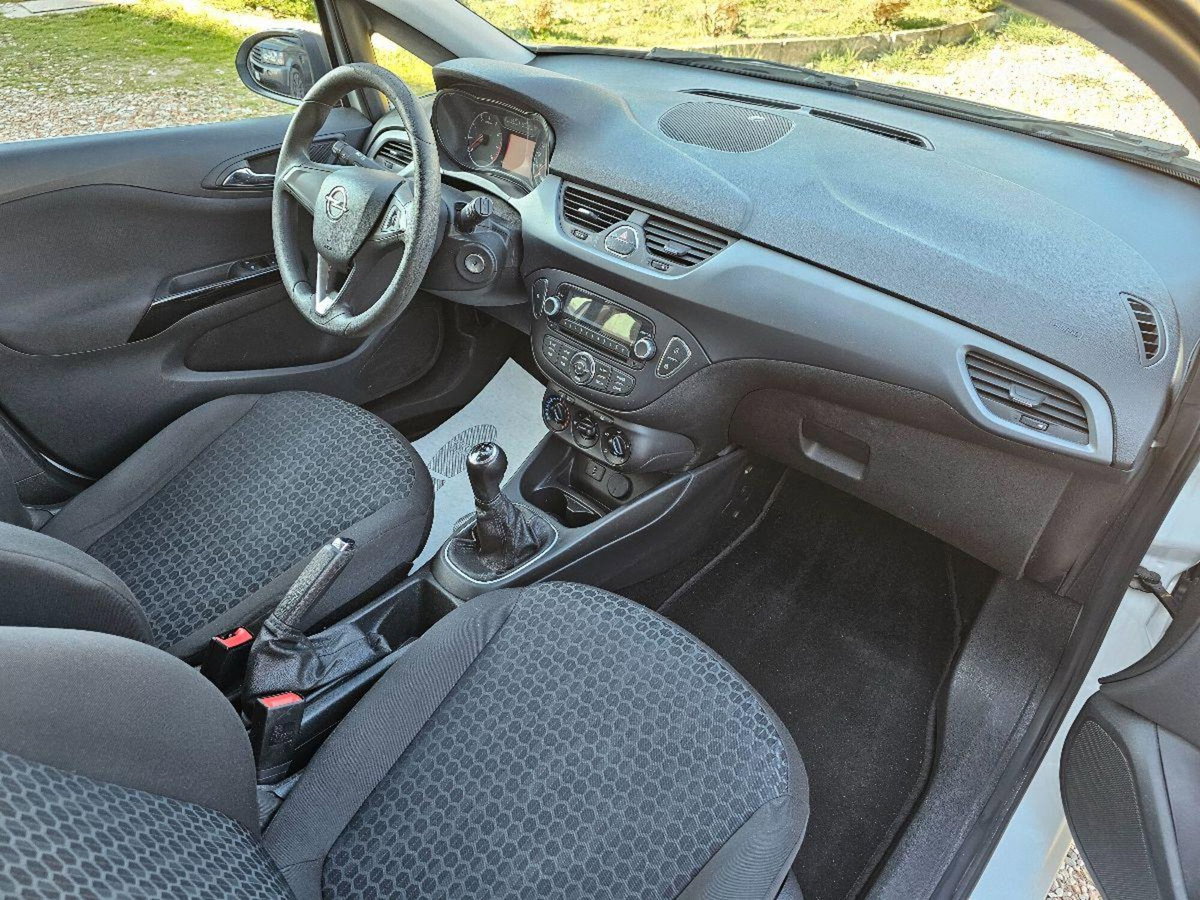 Opel Corsa 1.2 5 porte Innovation (18)