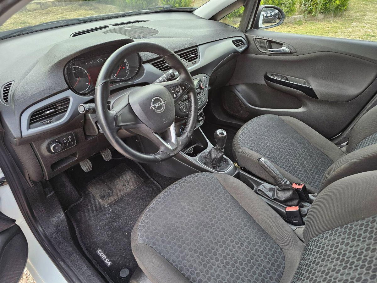 Opel Corsa 1.2 5 porte Innovation (19)