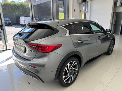 Infiniti Q30 2.2 diesel DCT AWD Premium Tech (4)